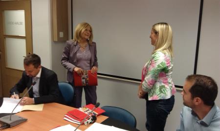 V bližini šole in vrtca nameščen prikazovalnik hitrosti 4